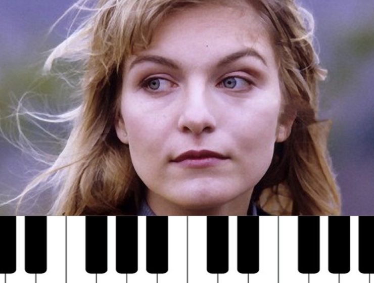 Twin Peaks' Laura Palmer and a keyboard