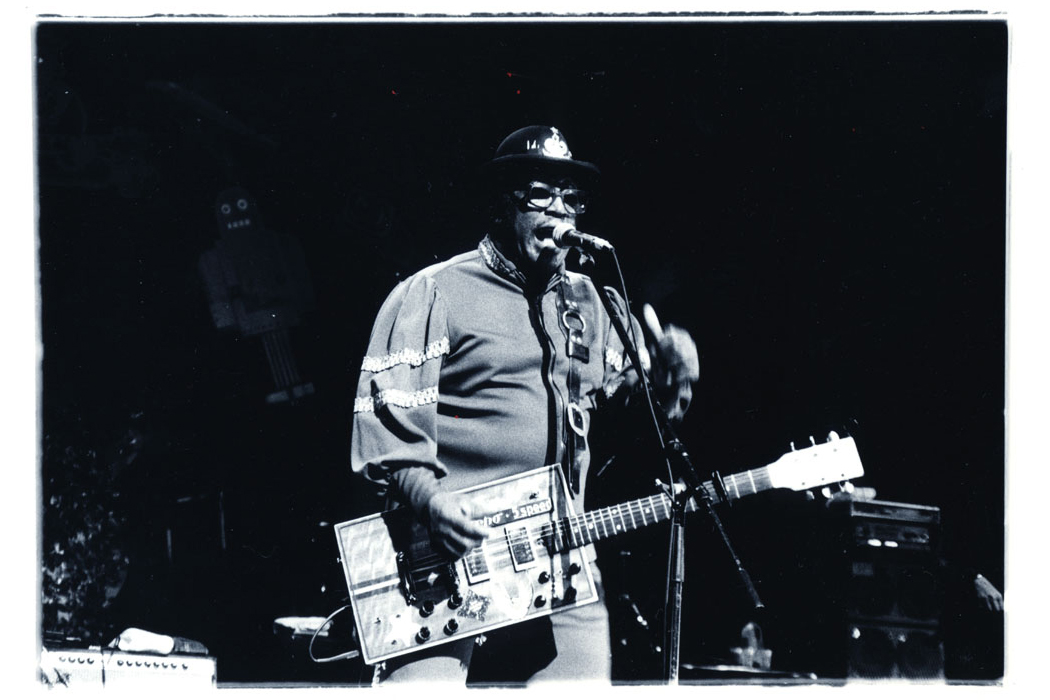 Bo Diddley live performance