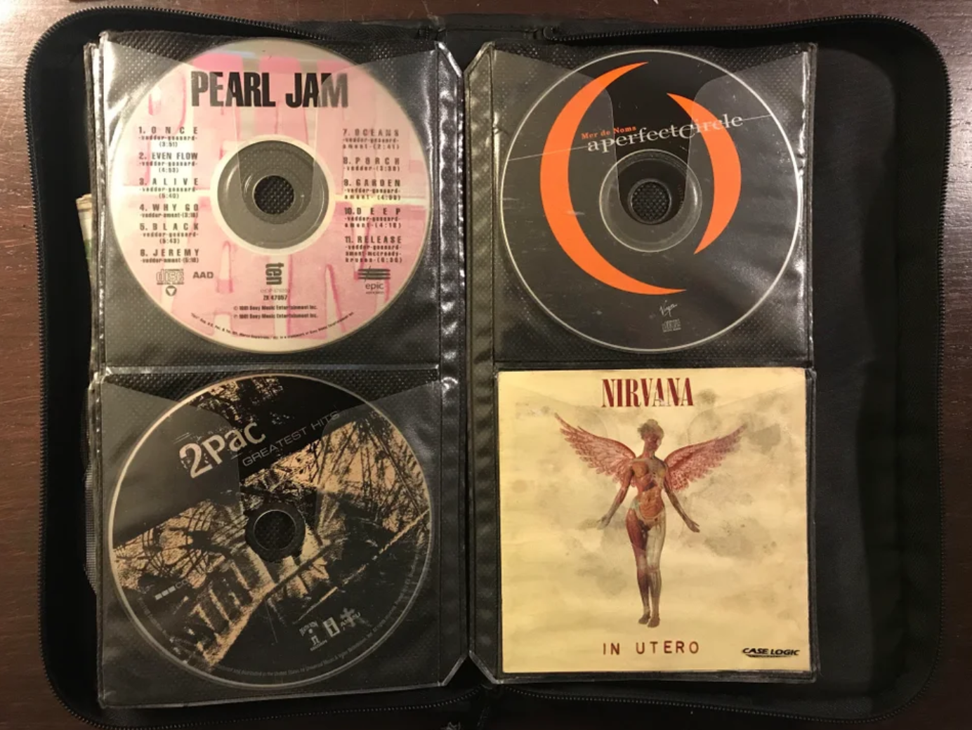 CD XX, the i see you CD. Картинки 90 х годов. Even Flow Pearl Jam. Warlock CD booklet.
