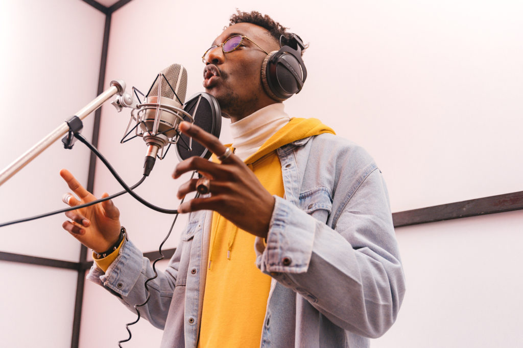 8 Essential Tips for Creating Energy in Your Vocals (Yes, Even at Home)